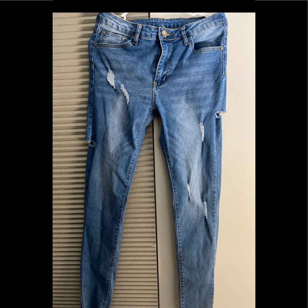 Blue skinny jeans